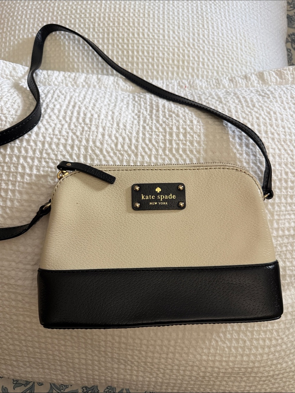 kate spade Hannah Wellesley Two-Tone Cream and Black Crossbody Bag